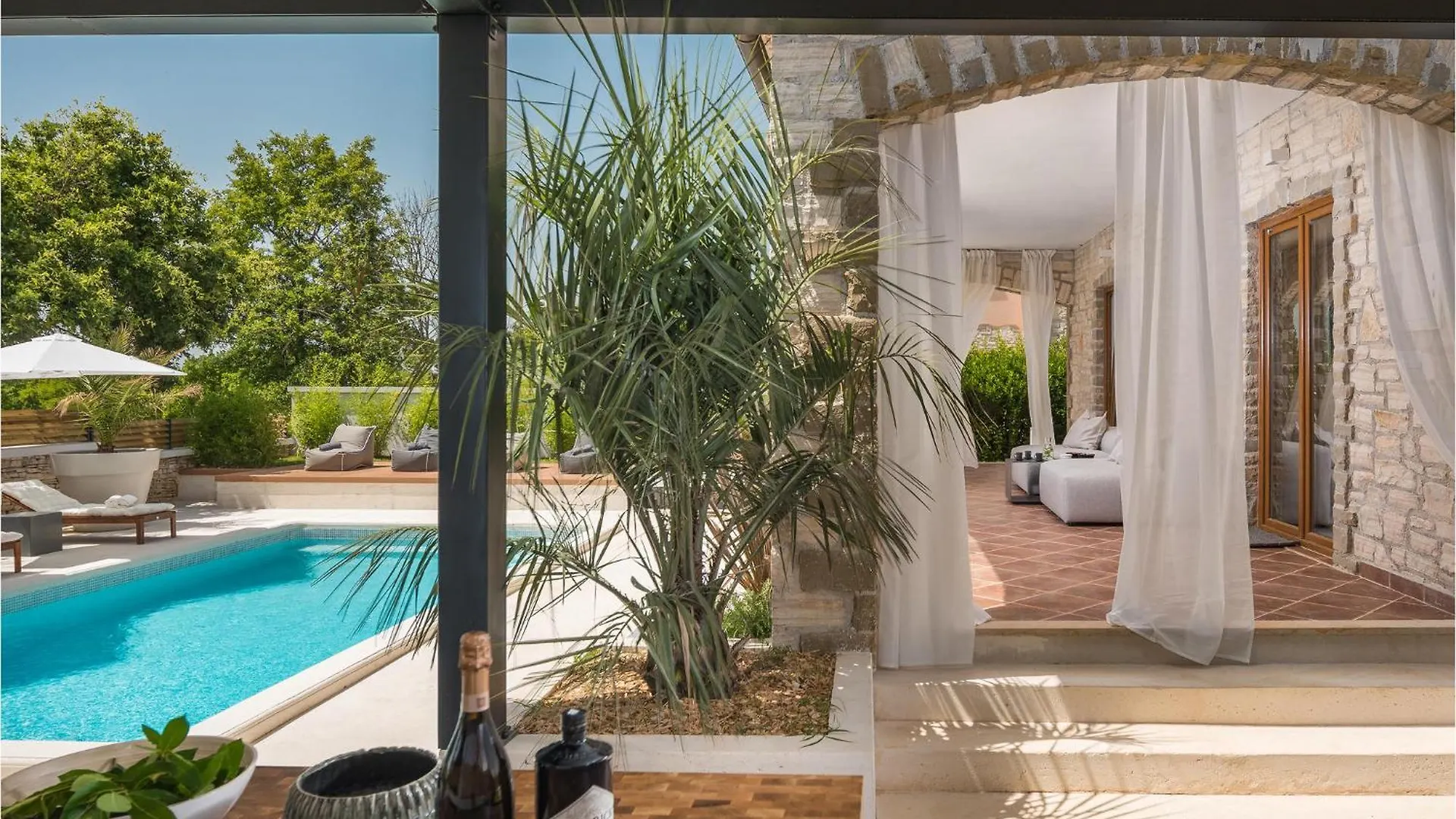 Amazing Home In Cabrunici With Jacuzzi 0*,  Croatia