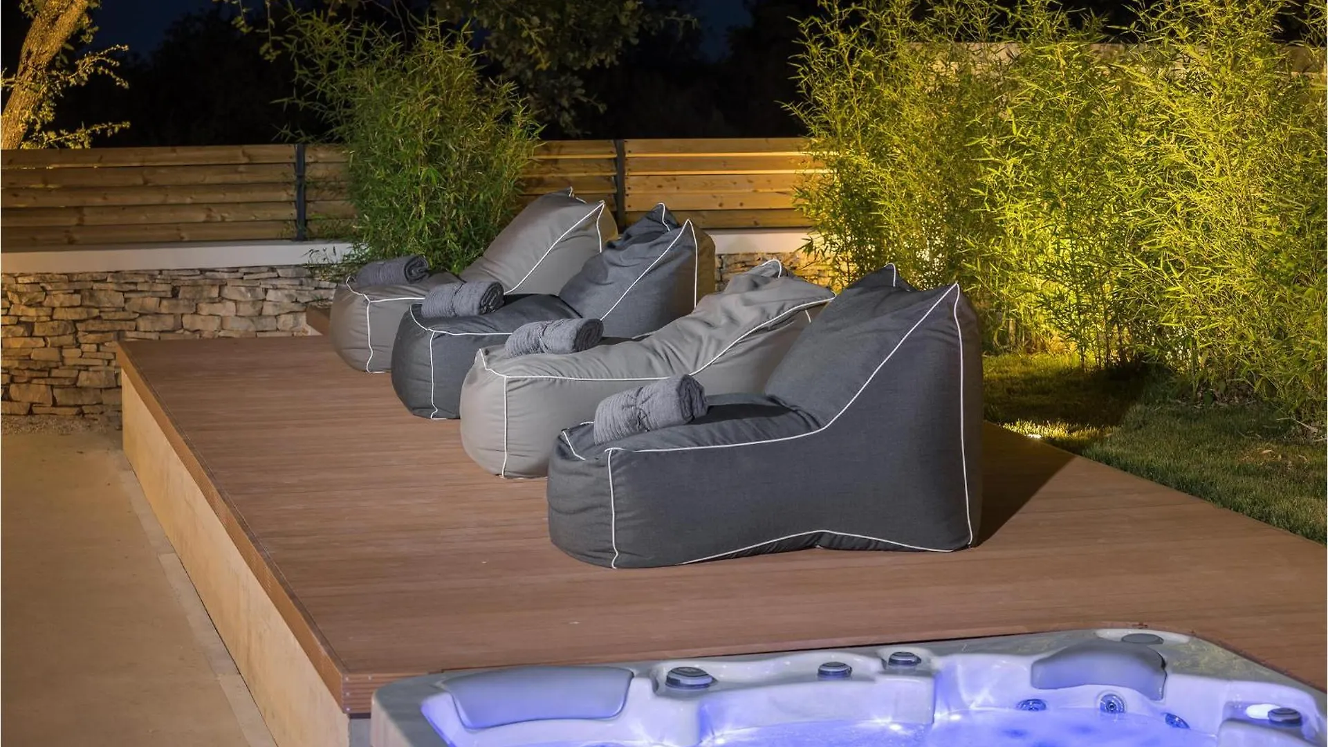 Amazing Home In Cabrunici With Jacuzzi Croatia