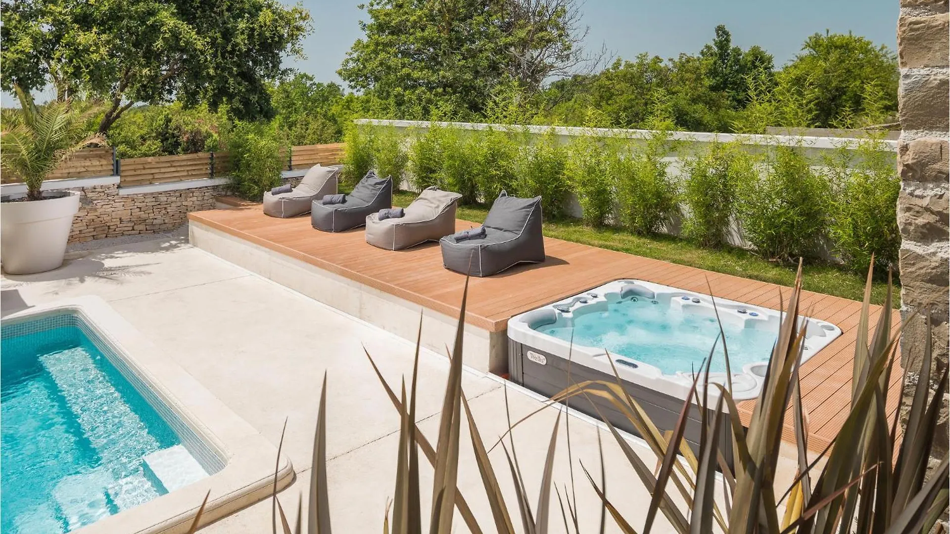 Holiday home Amazing Home In Cabrunici With Jacuzzi Croatia