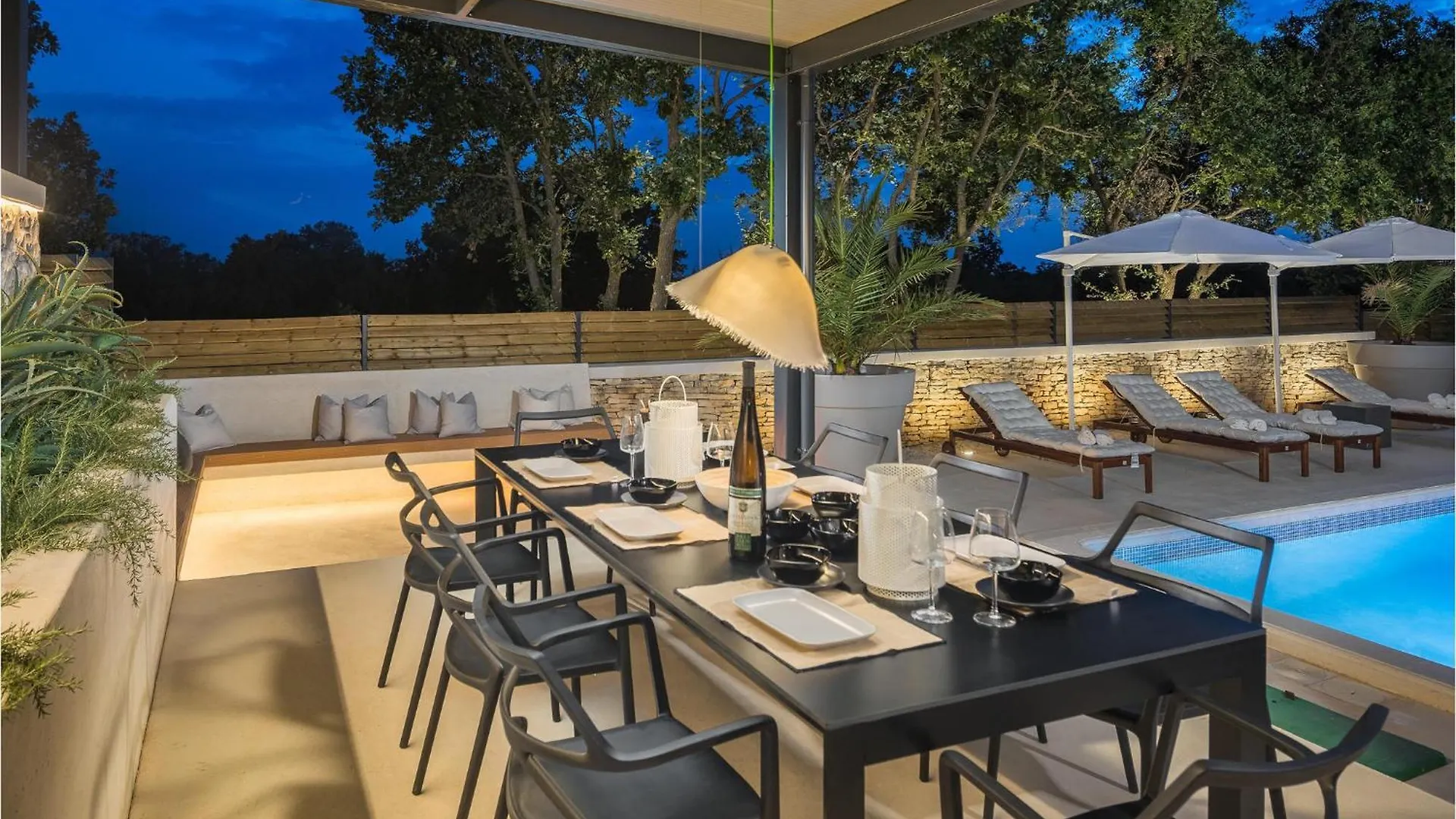 Amazing Home In Cabrunici With Jacuzzi