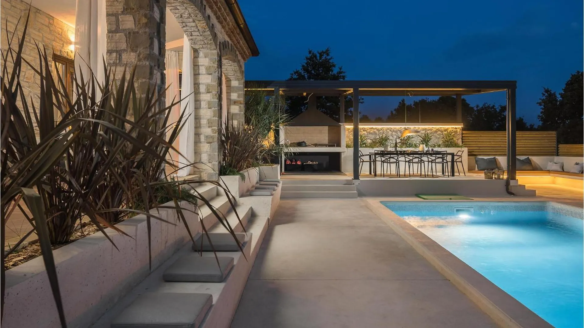Holiday home Amazing Home In Cabrunici With Jacuzzi